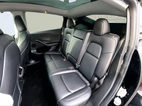 Used 2022 Tesla Model Y Performance image 25