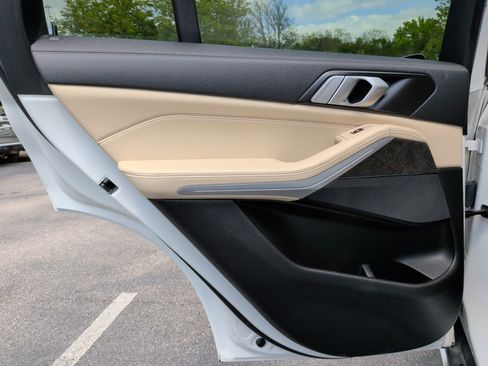 Used 2022 BMW X5 sDrive40i w/ Premium Package image 37