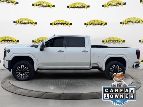 Used 2025 GMC Sierra 2500 Denali Ultimate image 2