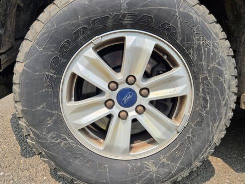 Used 2018 Ford F150 XLT AWD/4WD image 10
