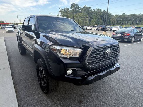 Used 2020 Toyota Tacoma TRD Off-Road AWD/4WD image 28