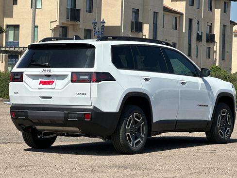 New 2026 Jeep Cherokee Laredo image 4