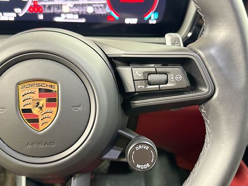 Certified 2026 Porsche Cayenne AWD/4WD image 39