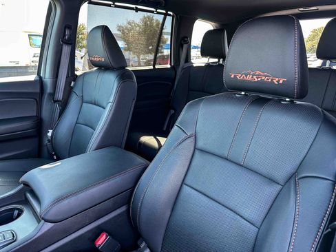 Certified 2025 Honda Passport TrailSport image 14