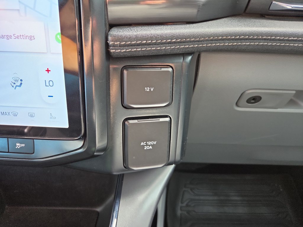 Used 2025 Ford F150 Lightning Flash AWD/4WD image 28