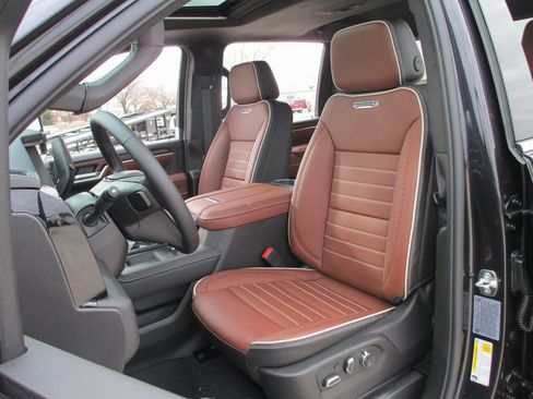 New 2026 GMC Sierra 2500 Denali Ultimate image 12