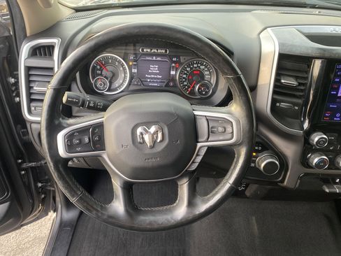 Used 2019 RAM 1500 Big Horn AWD/4WD image 12