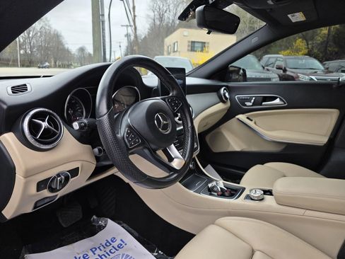 Used 2019 Mercedes-Benz CLA 250 4MATIC image 10