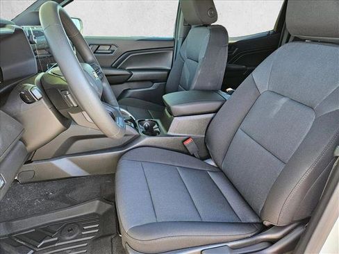 New 2026 Chevrolet Colorado W/T image 4