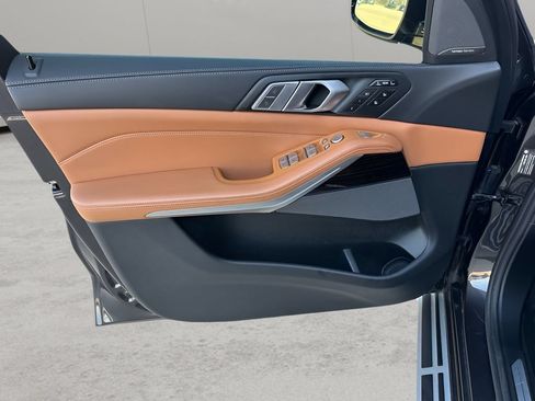 Used 2019 BMW X7 xDrive40i w/ Premium Package AWD/4WD image 11