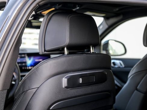 New 2026 BMW X6 xDrive40i w/ Executive Package image 22