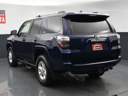 Used 2022 Toyota 4Runner SR5 RWD image 3
