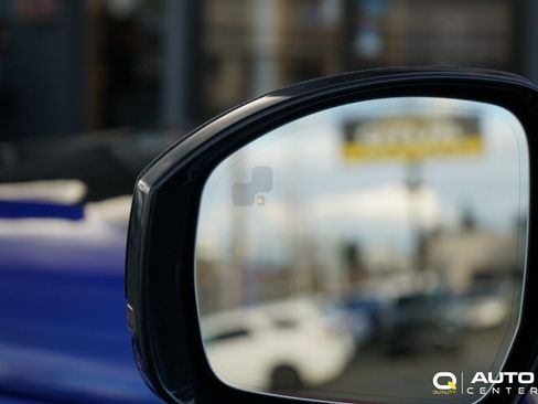 Used 2019 Land Rover Range Rover Sport SVR image 17