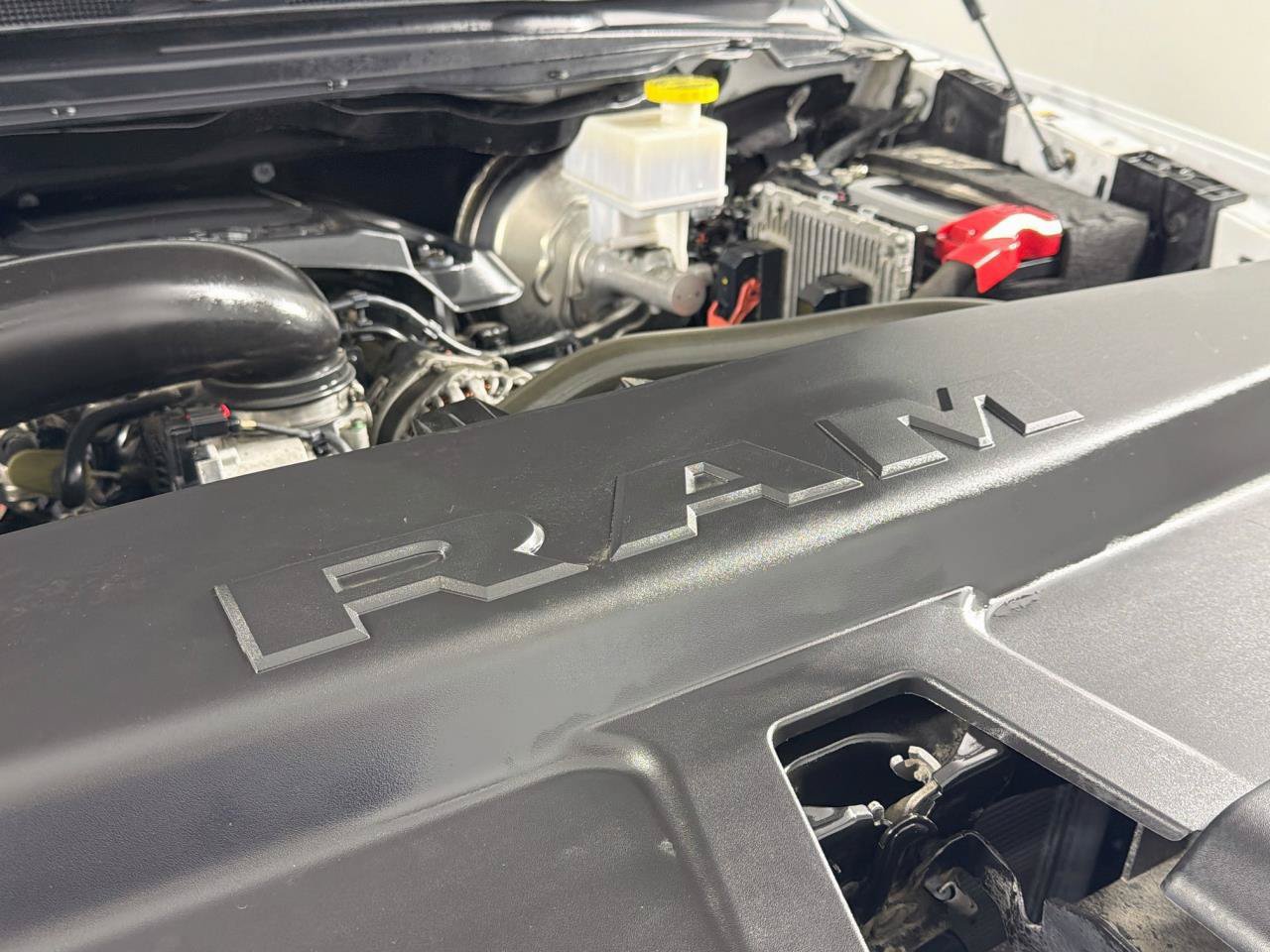 Used 2022 RAM 1500 Limited w/ Body-Colour Bumper Group AWD/4WD image 41