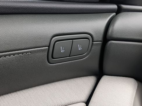 New 2026 Hyundai Tucson Limited image 22