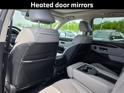Used 2025 Honda Pilot Elite image 13
