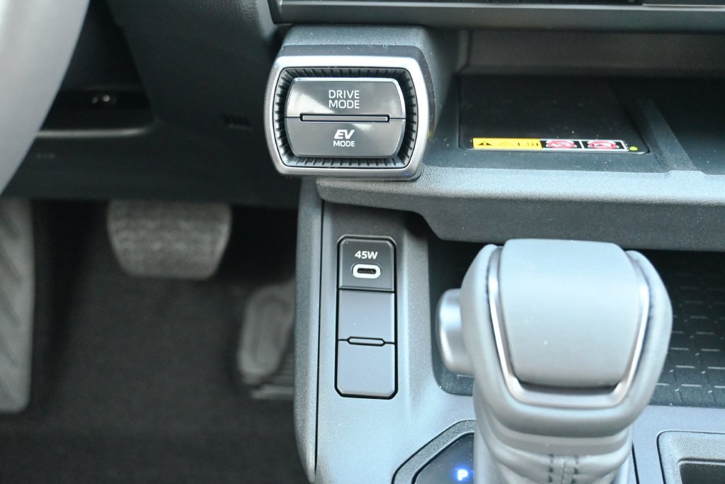 New 2026 Toyota RAV4 XLE Premium w/ Weather Package AWD/4WD image 24