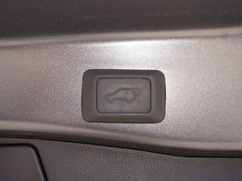 Certified 2023 Toyota RAV4 XLE Premium FWD image 9