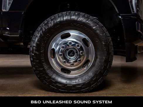 Used 2024 Ford F350 Platinum image 11