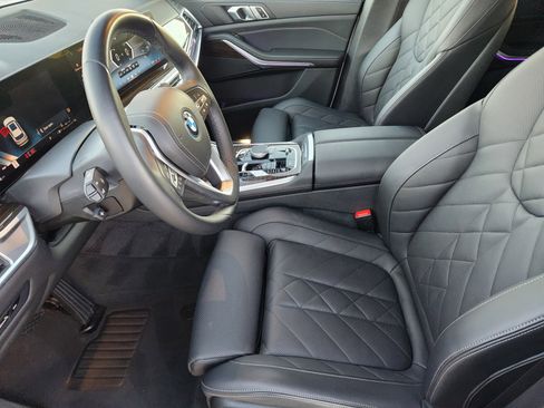 Used 2024 BMW X5 xDrive50e image 18