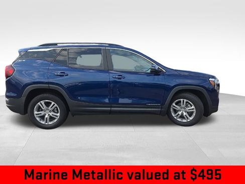 Certified 2022 GMC Terrain SLE w/ Driver Convenience Package FWD image 6
