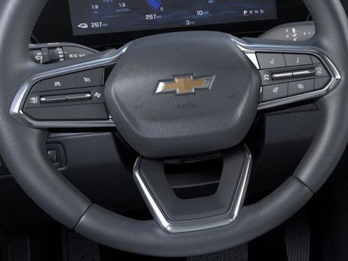 New 2025 Chevrolet Equinox EV LT image 19