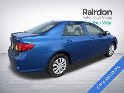 Used 2009 Toyota Corolla LE FWD image 3