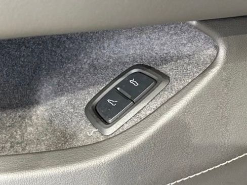 Used 2023 Chevrolet Corvette Stingray w/ Z51 Performance Package image 19