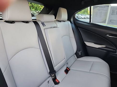 Certified 2020 Lexus UX 200 w/ Premium Package FWD image 19