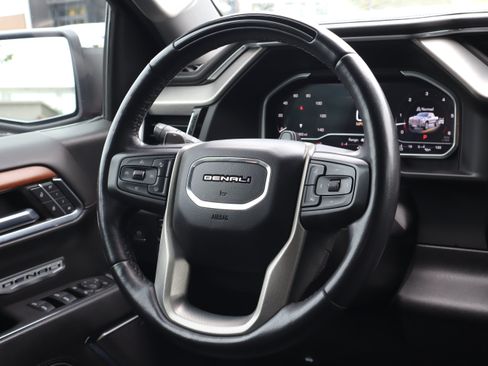 Used 2023 GMC Sierra 1500 Denali w/ Technology Package AWD/4WD image 19