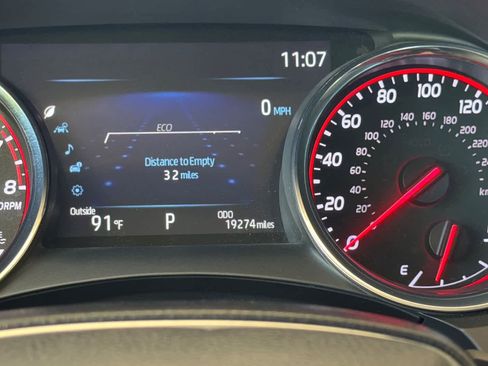 Used 2020 Toyota Camry XSE FWD image 27