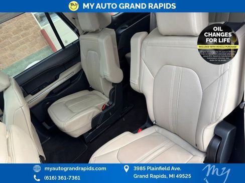 Used 2022 Ford Expedition Limited image 38