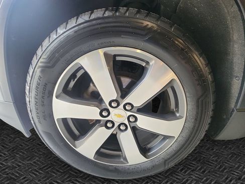 Certified 2023 Chevrolet Traverse LT w/ LT Premium Package AWD/4WD image 12