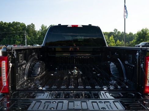 Used 2024 Ford F250 XLT w/ XLT Premium Package AWD/4WD image 9