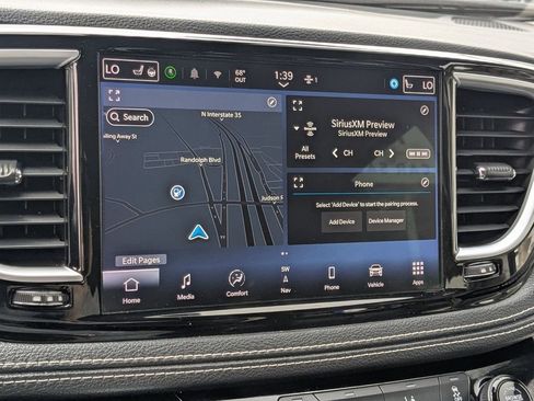 Used 2023 Chrysler Pacifica Limited image 20