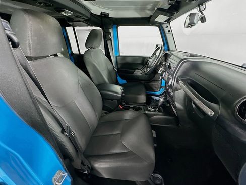 Certified 2018 Jeep Wrangler Unlimited Sport S image 34