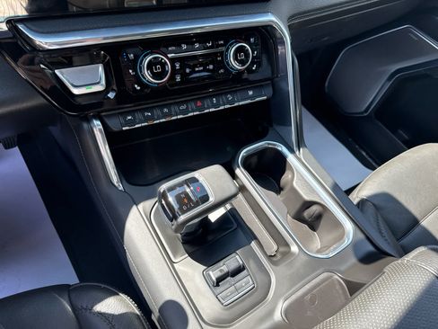 Used 2024 GMC Sierra 1500 Denali w/ Denali Reserve Package AWD/4WD image 21
