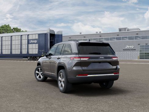 New 2026 Jeep Grand Cherokee Limited image 3