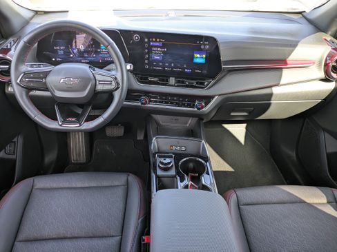 Used 2025 Chevrolet Equinox RS FWD image 14