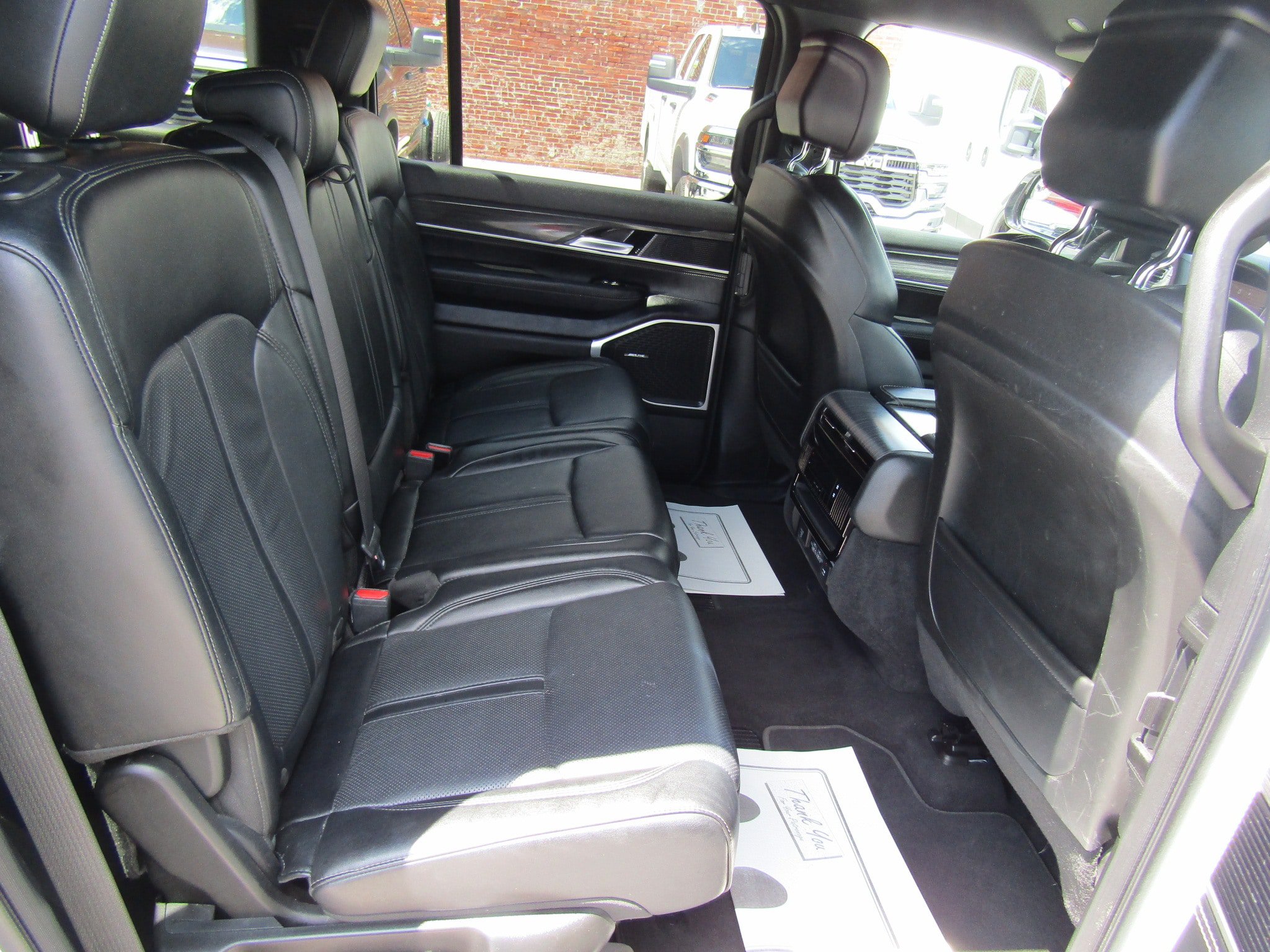 Used 2024 Jeep Wagoneer Series II w/ Flexible Seating Group AWD/4WD image 17