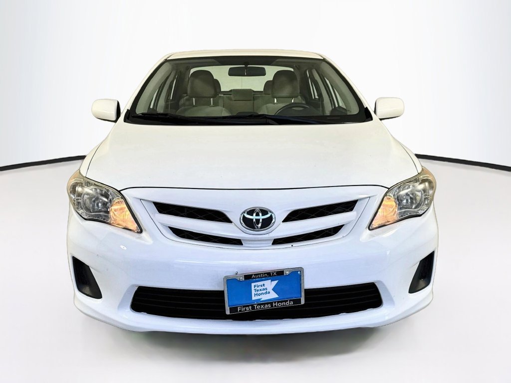 Used 2012 Toyota Corolla LE FWD image 2