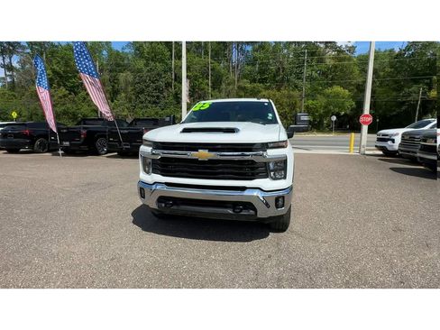 Used 2025 Chevrolet Silverado 2500 LT image 7