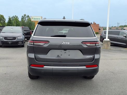 Used 2025 Jeep Grand Cherokee L Laredo image 14