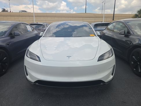 Used 2024 Tesla Model 3 Performance AWD/4WD image 2