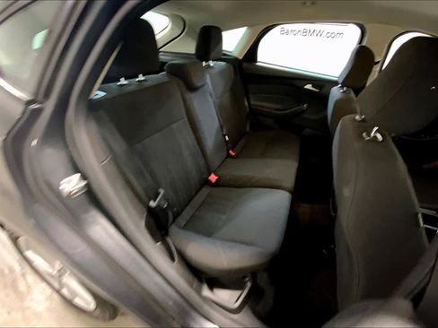 Used 2017 Ford Focus SE image 19