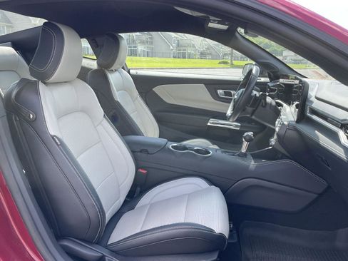 Used 2025 Ford Mustang GT Premium RWD image 29
