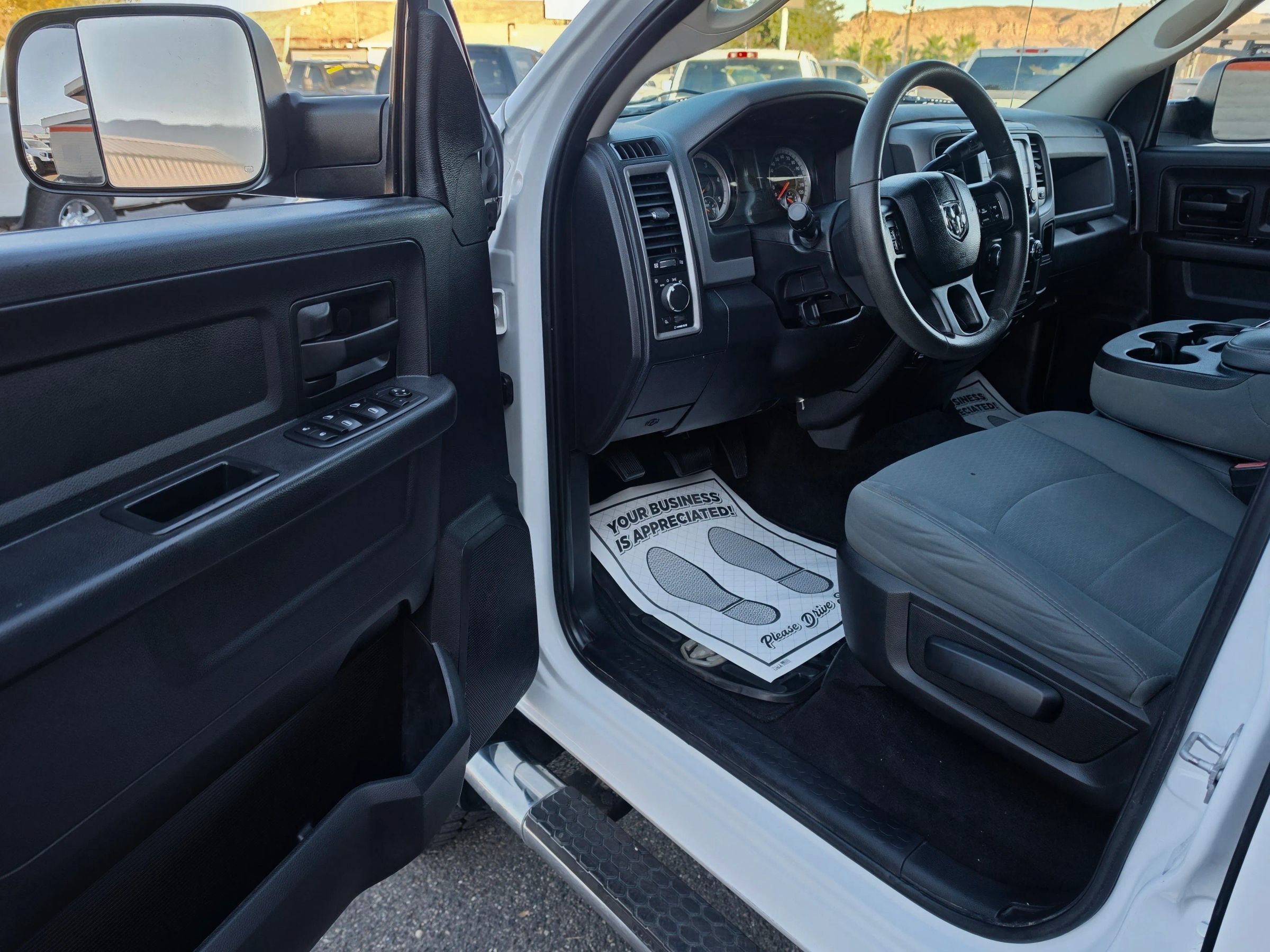 Used 2016 RAM 3500 Tradesman w/ Chrome Appearance Group AWD/4WD image 12