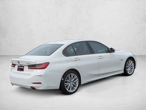 Used 2023 BMW 330e xDrive w/ Premium Package image 8