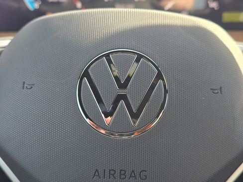 New 2026 Volkswagen Tiguan SEL R-Line AWD/4WD image 39