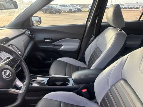 Used 2024 Nissan Kicks SR w/ SR Premium Package FWD image 36